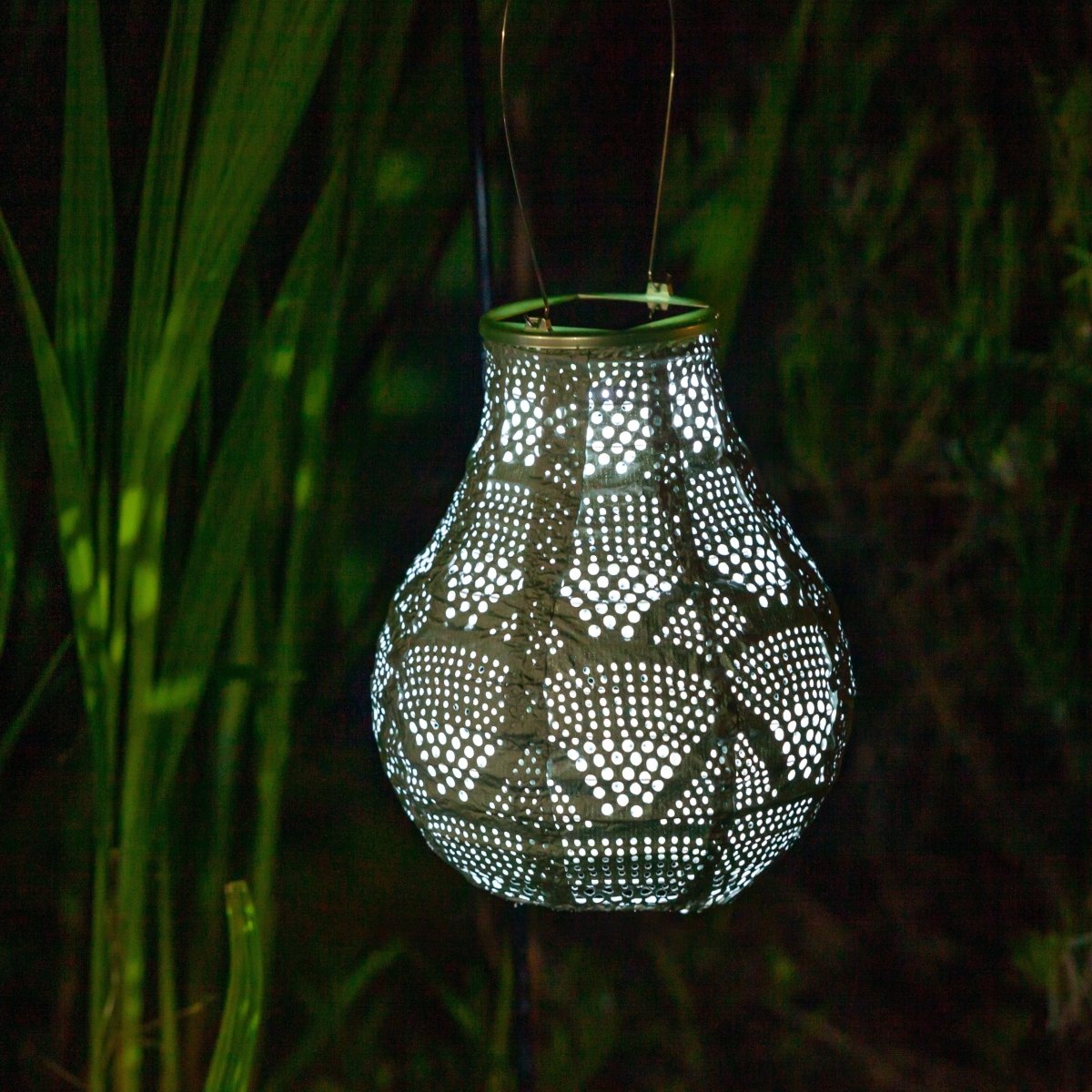 Soji™ Stella Bulb 8" Solar Lantern - Napa Valley Wildflower Co.