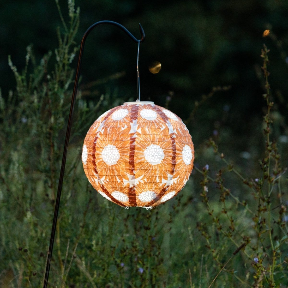 Soji™ Stella Sunflower 12" Solar Lantern - Napa Valley Wildflower Co.