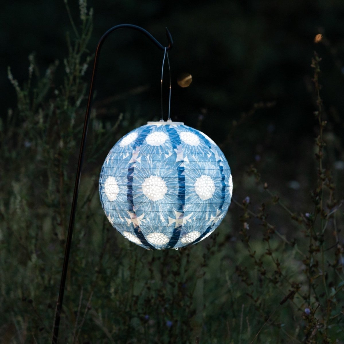 Soji™ Stella Sunflower 12" Solar Lantern - Napa Valley Wildflower Co.