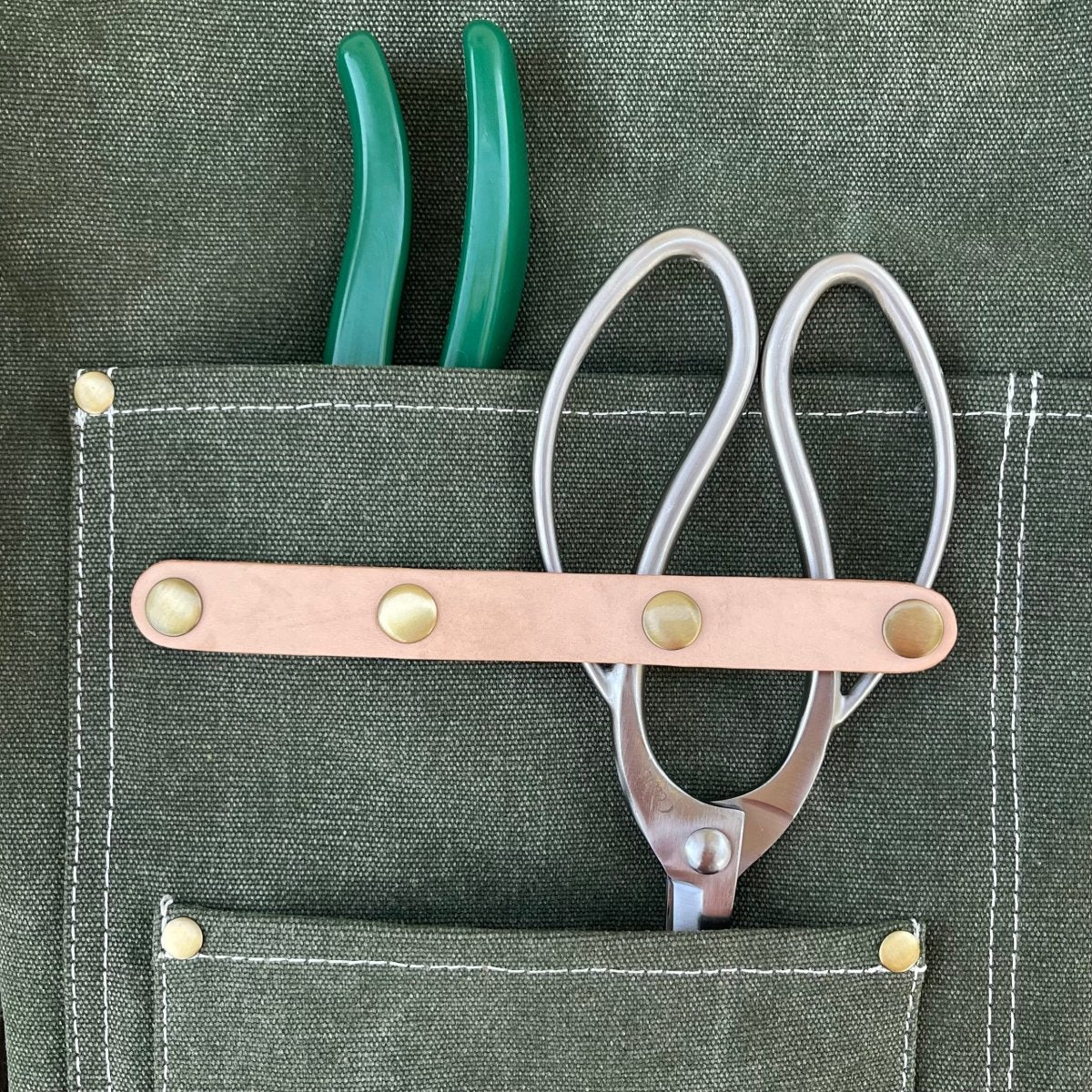 The Gardener's Waxed Canvas Apron - Napa Valley Wildflower Co.
