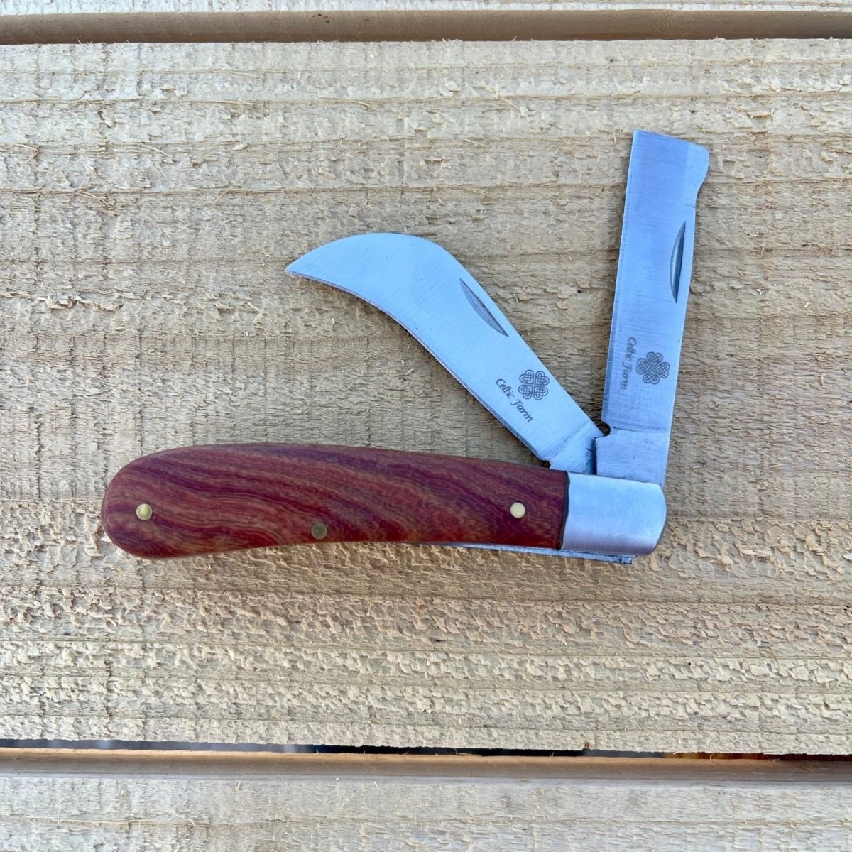 The Professional Gardener's Knife: Your Go - To Tool for Pruning, Grafting, and Propagation - Napa Valley Wildflower Co.